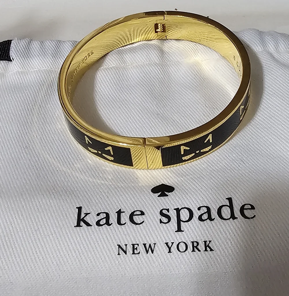 Kate Spade “Cool Cat” Hinged Bangle Black Enamel Gold Cat Face Bracelet EUC - Picture 3 of 7